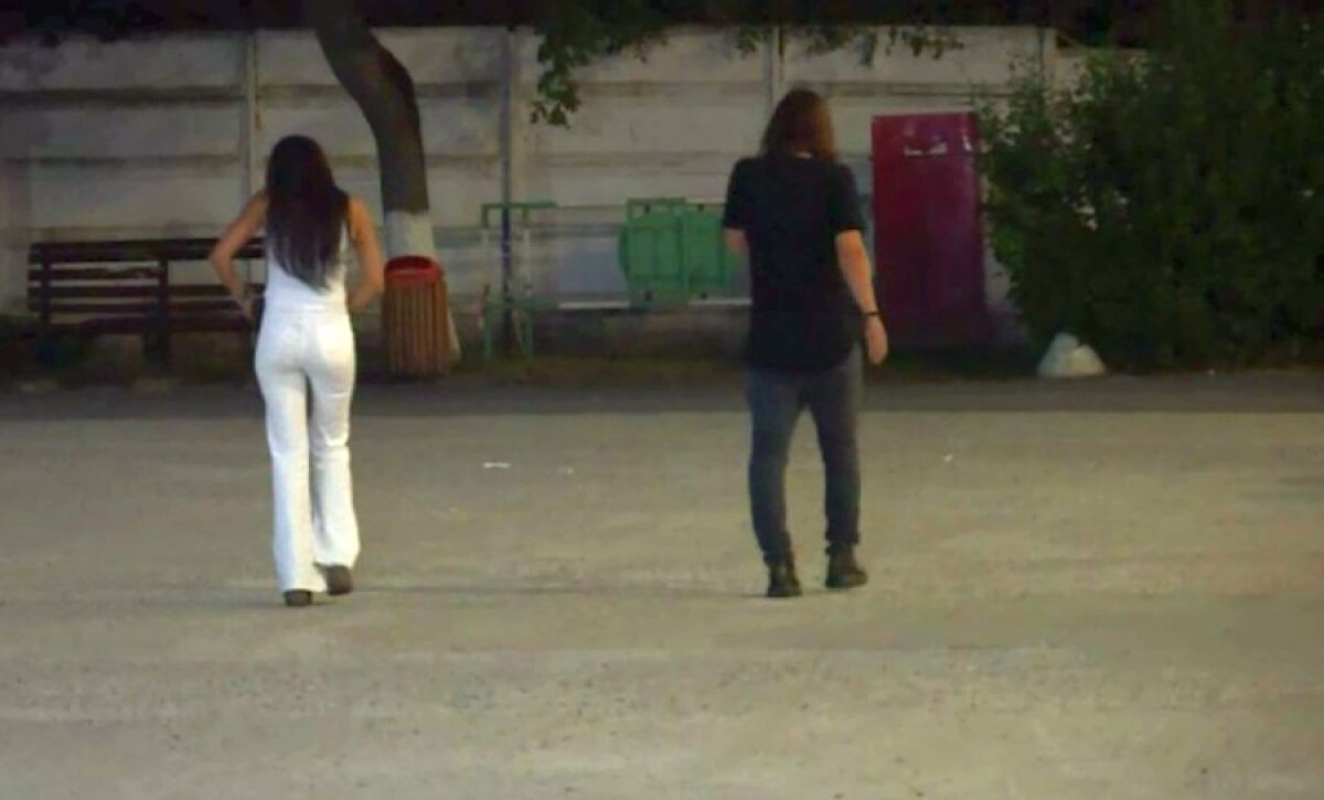Dan Alexa a plecat cu o focoasa bruneta